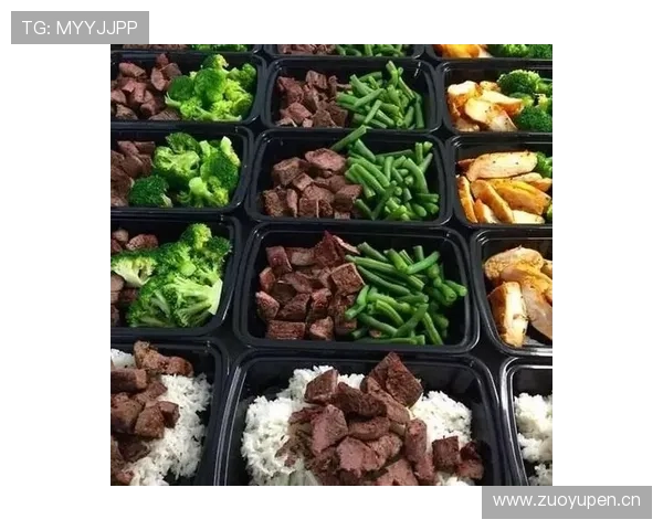 石智勇训练完直接拎两袋蛋白粉去接娃，幼儿园门口比谁家爸爸都显眼